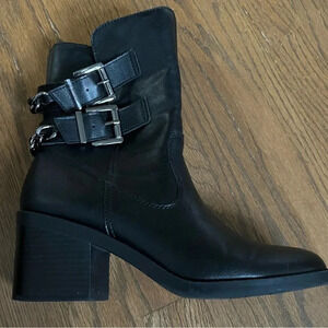 Fergalicious Wishful Moto Buckles & Chains Chunky Heel Combat boots women’s 8.5